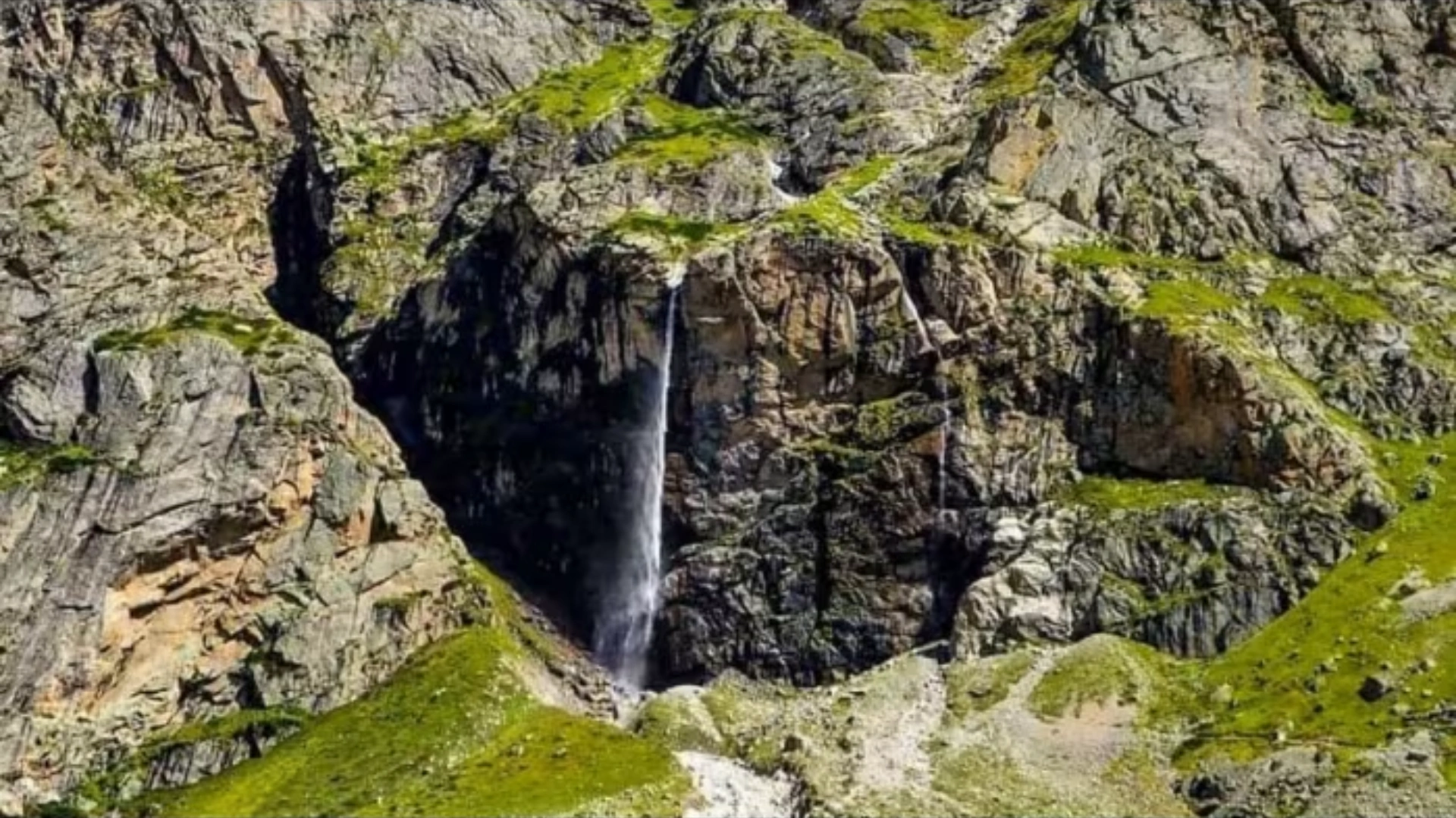 Vasudhara Falls Vasudhara Falls